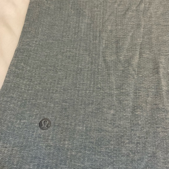 Men's Lululemon Metal Vent Tech Short Sleeve Gray Shirt - Picture 8 of 11